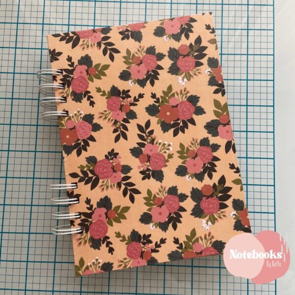 CUADERNO - LINEAS - FLORES FUCSIAS