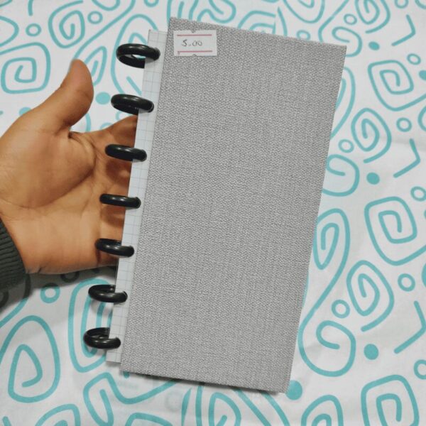 CUADERNO DE DISCOS A6 CUADROS - TELA GRIS