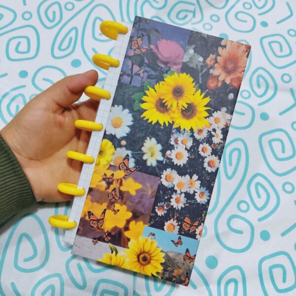 CUADERNO DE DISCOS A6 CUADROS - FLORES AMARILLAS