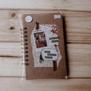 LIBRETAS LARGAS DECORADAS 80 HOJAS 90GR