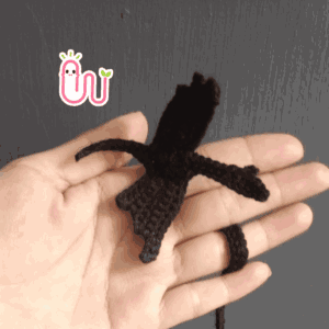 SEPARADOR DE LIBROS DRAGON TEJIDO